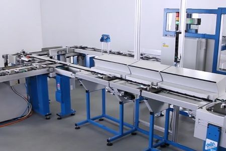 Automated transfer systems for assembly lines